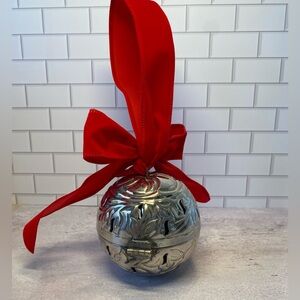 🪙 Vintage Silverplate Friendship Ball